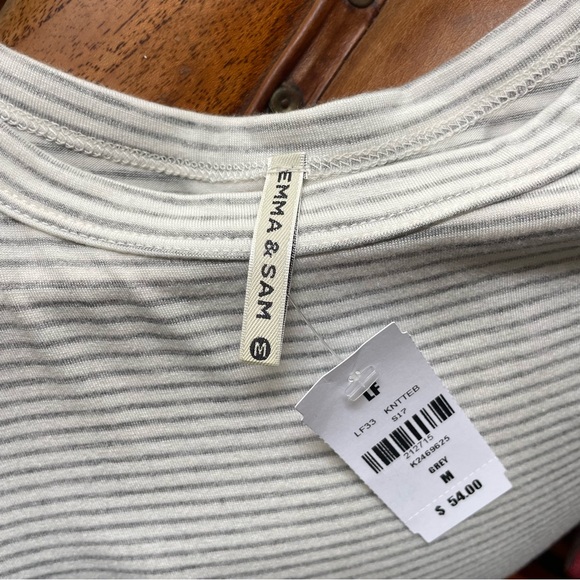 LF Emma & Sam Gray and White Striped Crop Top NWT - Picture 7 of 7